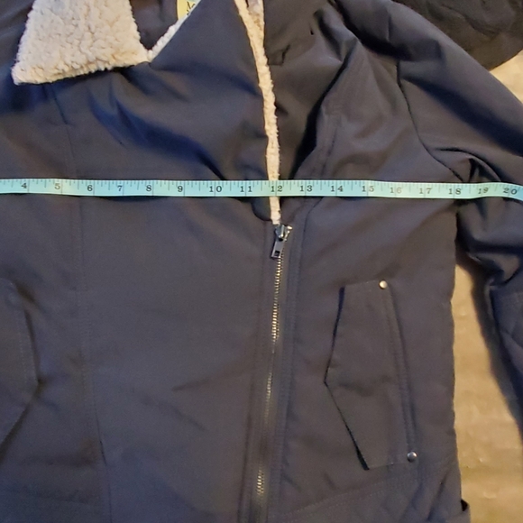 Maralyn & Me Women's zippered jacket faux sherpa collar - Picture 5 of 6